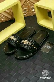 Picture of Versace Slippers _SKU786664888342110